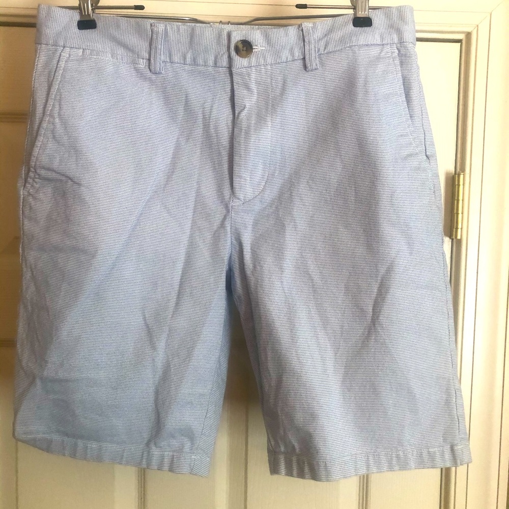 Old navy men’s Sz 32 ultimate slim blue dot shorts